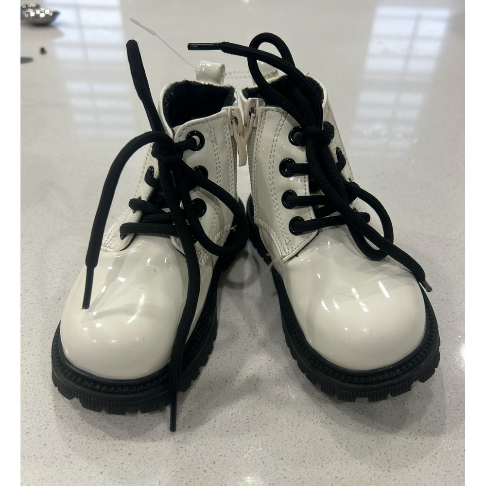 Toddler Size 11 White Patent Leather Combat Boots Side Zip Lace Up‎ Brand 21